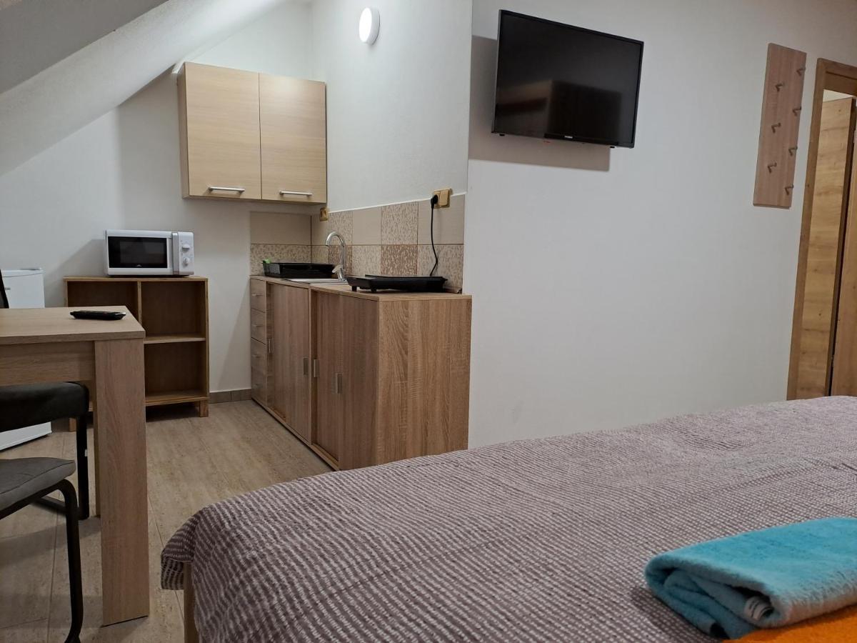 Apartmany Adieu 2 Тршебонь Экстерьер фото
